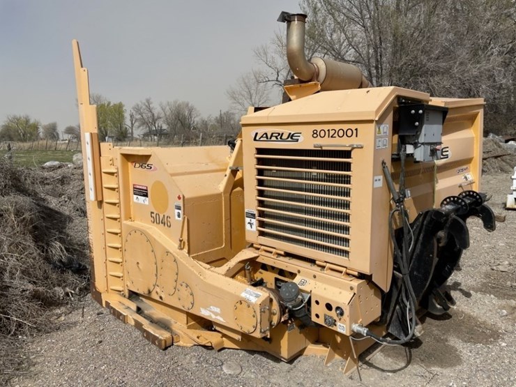 2017-larue-d65-two-way-ribbon-snowblower-image-1