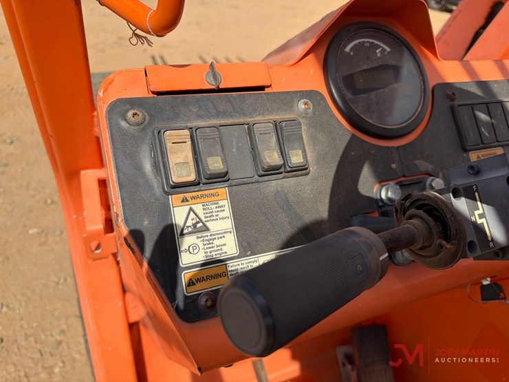 2016-jlg-6042-telehandler-image-18