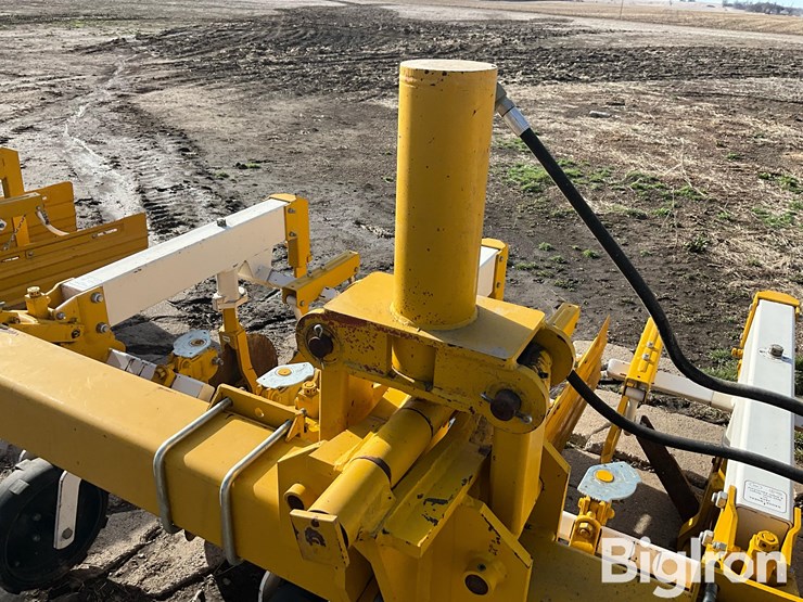 1997-buffalo-6300-image-19