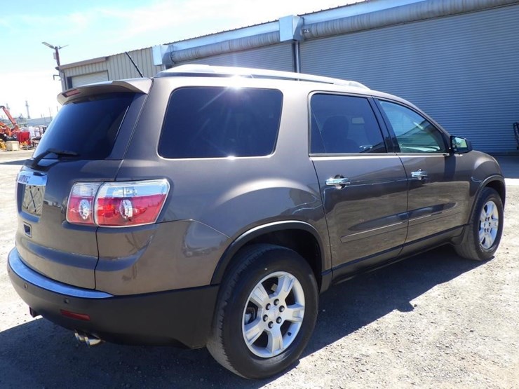 2012-gmc-acadia-image-3