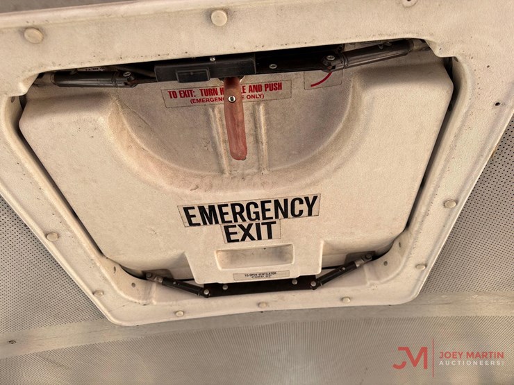 2008-thomas-saf-t-liner-c2-image-18