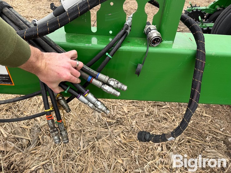 2010-john-deere-1760-image-10