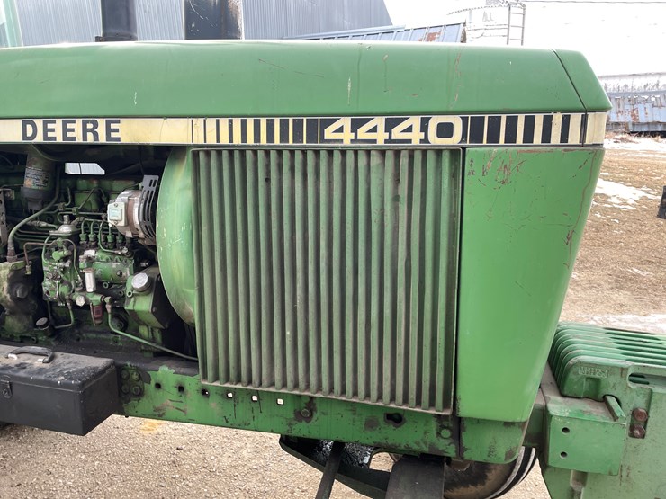 john-deere-4440-image-23