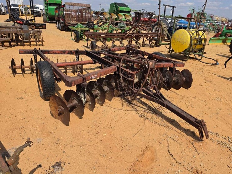 massey-ferguson-10-image-4