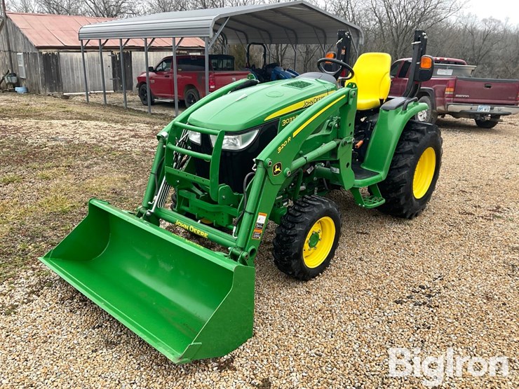 2020-john-deere-3033r-image-1