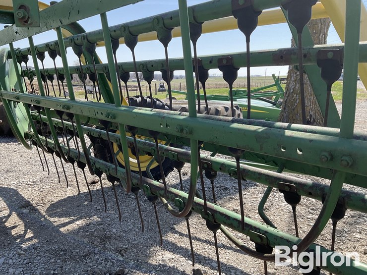 john-deere-640-image-10