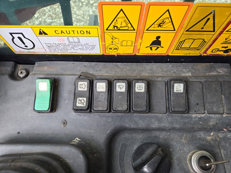 takeuchi-tl10v2-image-50