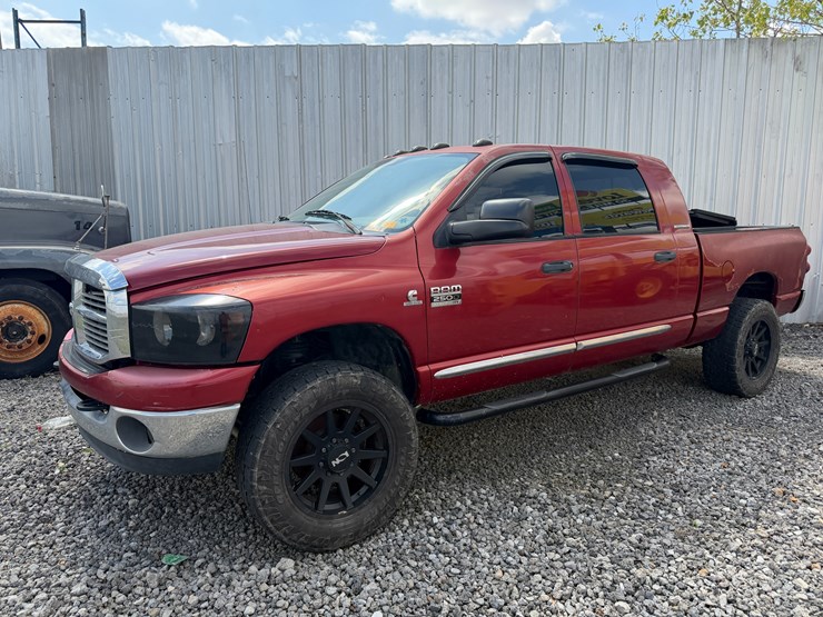 2008-dodge-2500-image-1