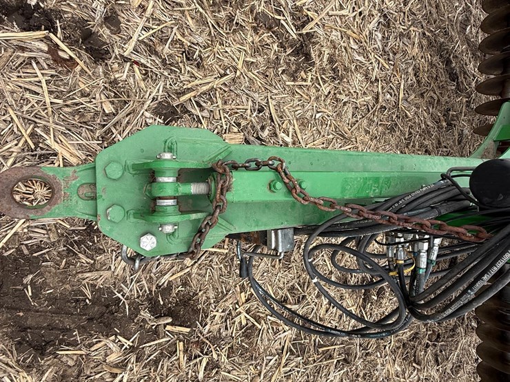 2014-john-deere-2310-image-10