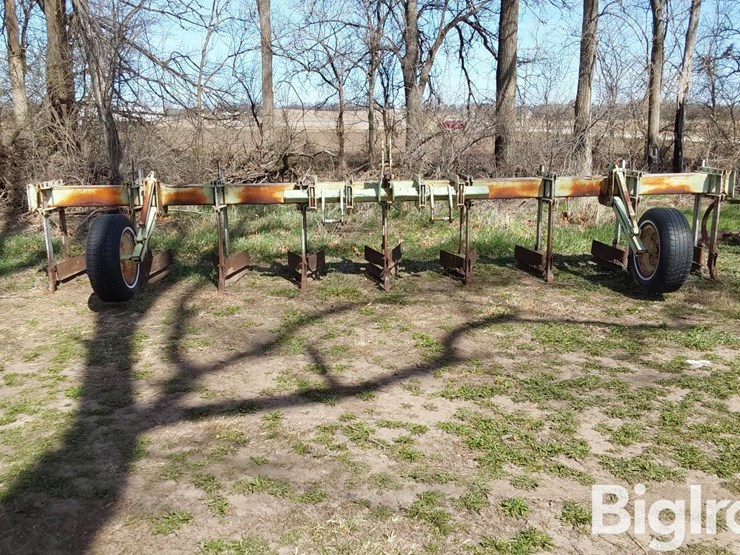 caterpillar-15-image-2