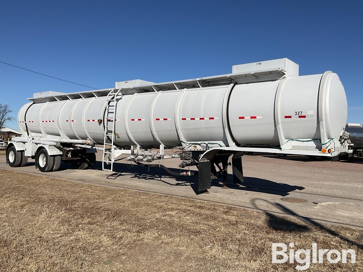 2000-custom-trailer-image-3