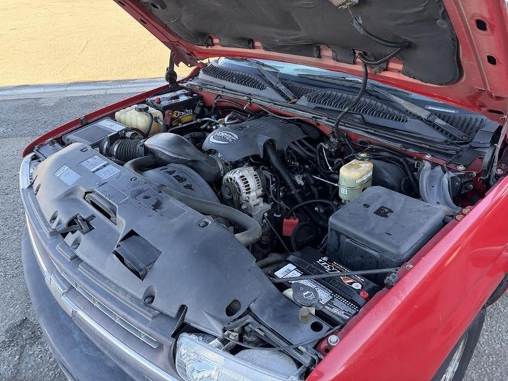 2002-chevrolet-silverado-1500-ls-image-6