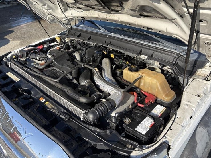 2011-ford-f550-xlt-image-6