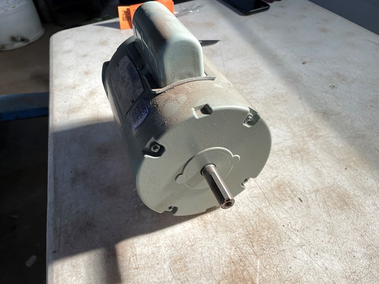 #2544-•-new-leeson-electric-motor-image-4