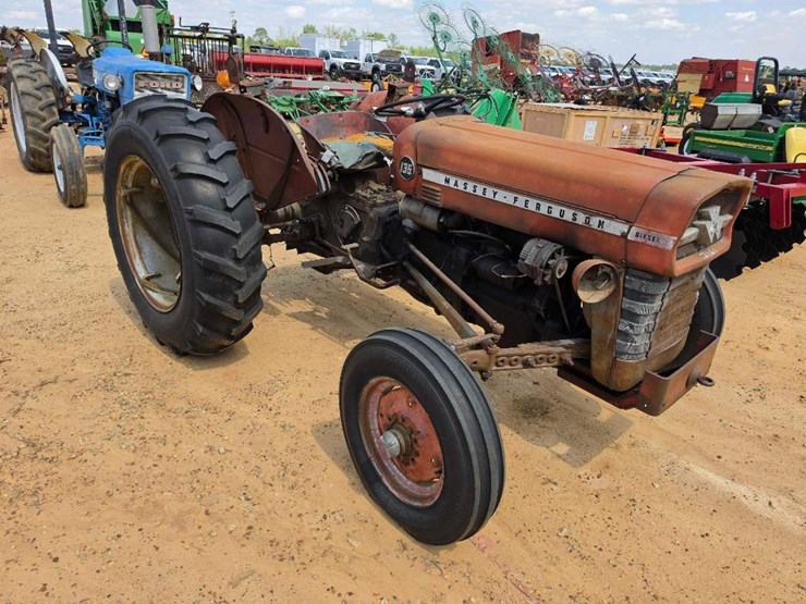 massey-ferguson-135-image-4