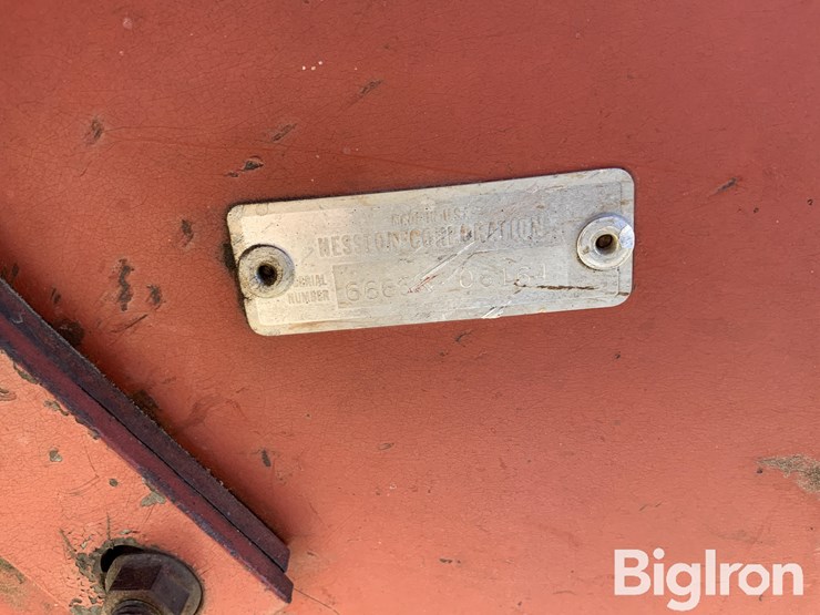 hesston-6550-image-15