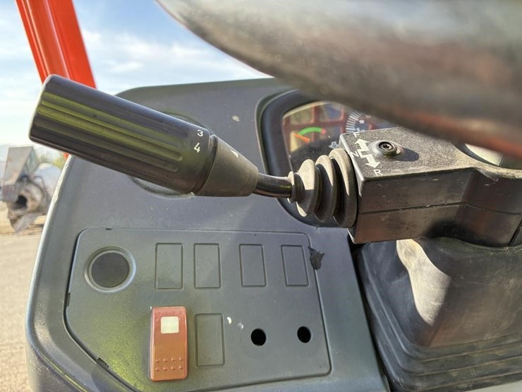 2015-jlg-1055-image-12