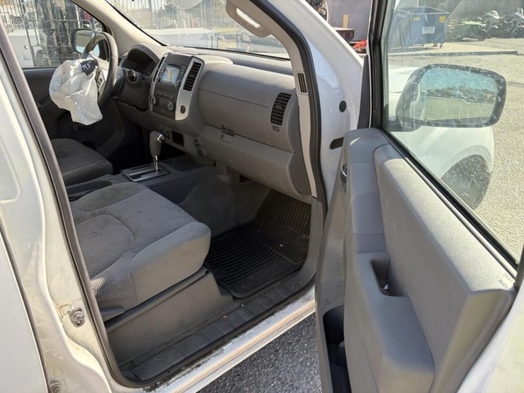 2018-nissan-frontier-image-11