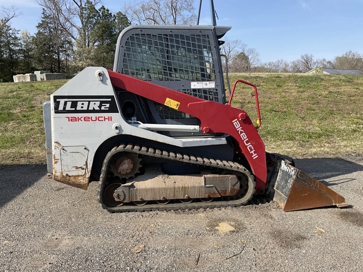 2021-takeuchi-tl8r2-image-2