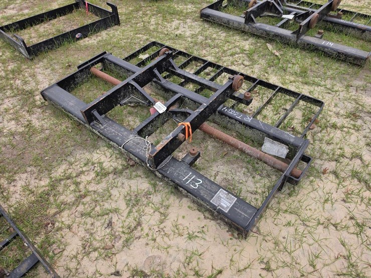 --superior-fabrication-forklift-image-1