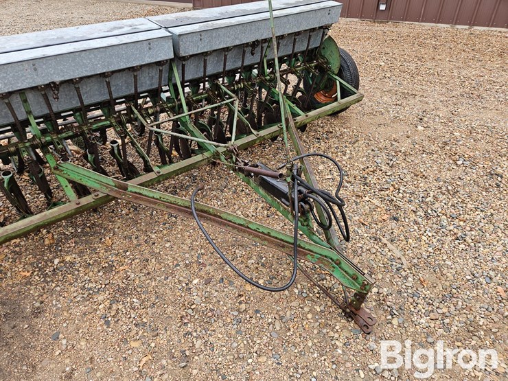 john-deere-b-image-9