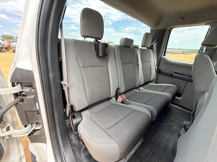 2019-ford-f150-xl-image-10