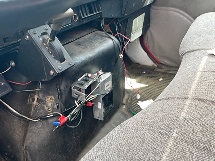 international-4700-image-13