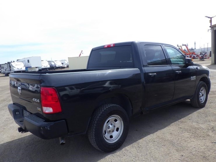 2017-dodge-1500-image-3