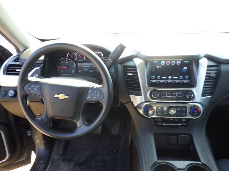 2019-chevrolet-tahoe-image-9