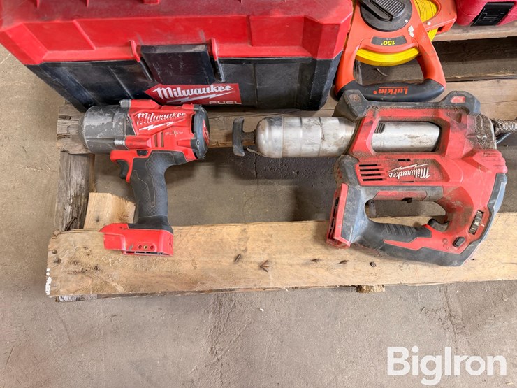 milwaukee-tools-&-batteries-image-15