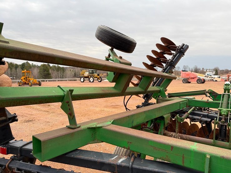 john-deere-630-image-35
