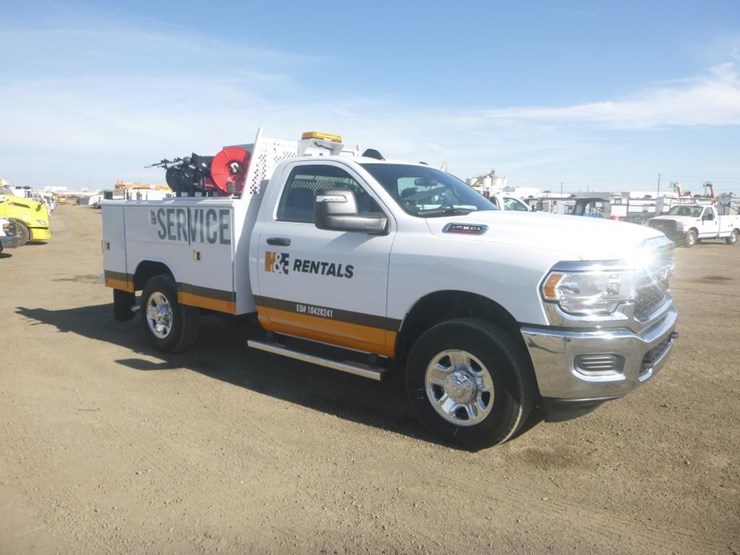 2024-dodge-2500-image-2