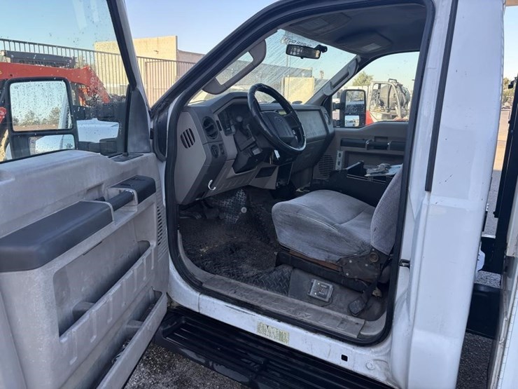 2009-ford-f350-image-10