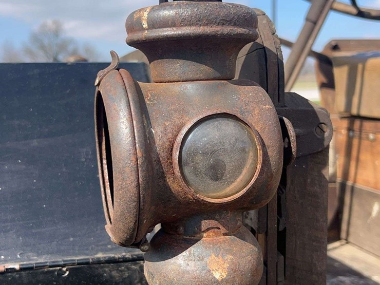 international-highwheeler-image-15