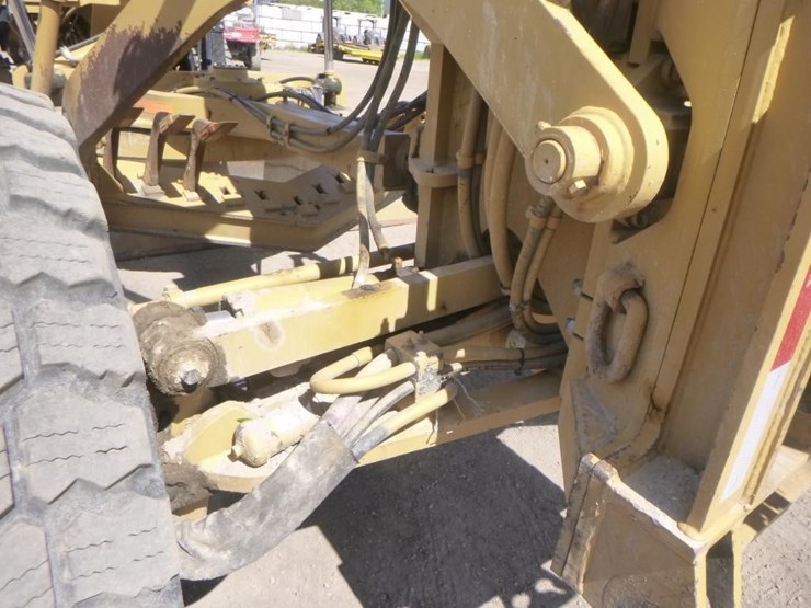 caterpillar-143h-image-12