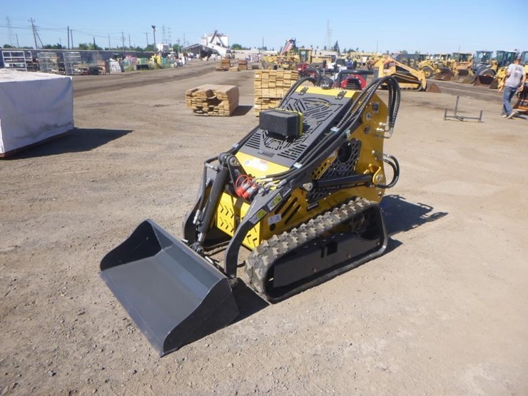 sdlanch-sdll60-skid-steer-track-loader-image-1