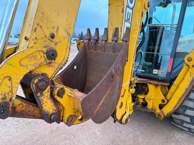 john-deere-410-image-33