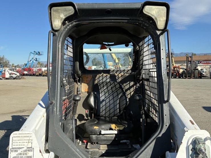 2018-bobcat-s570-image-12