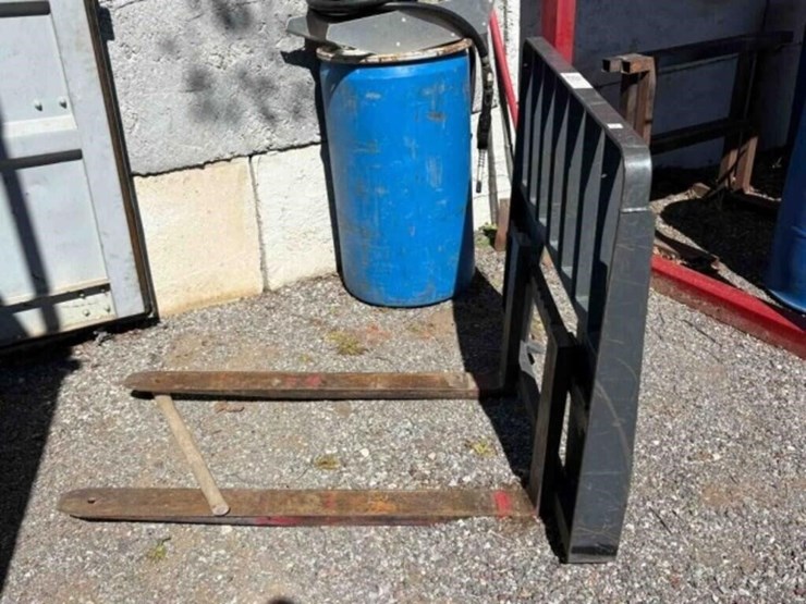 pallet-forks-image-1