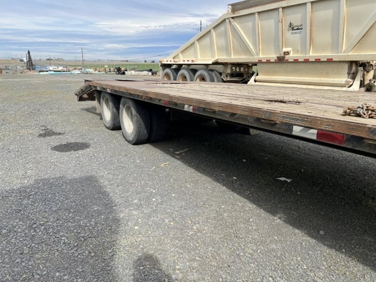 2012-elite-t/a-gooseneck-equipment-trailer-image-15