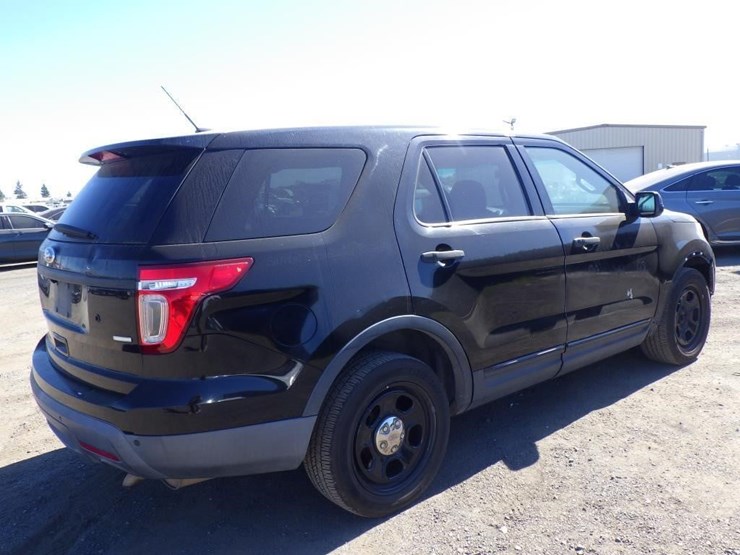 2015-ford-explorer-image-3