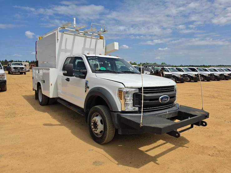 2019-ford-f550-image-4