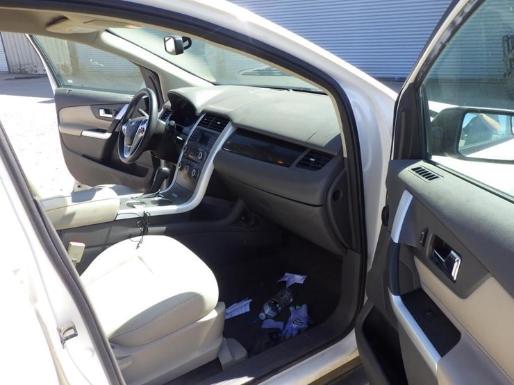 2013-ford-edge-image-6