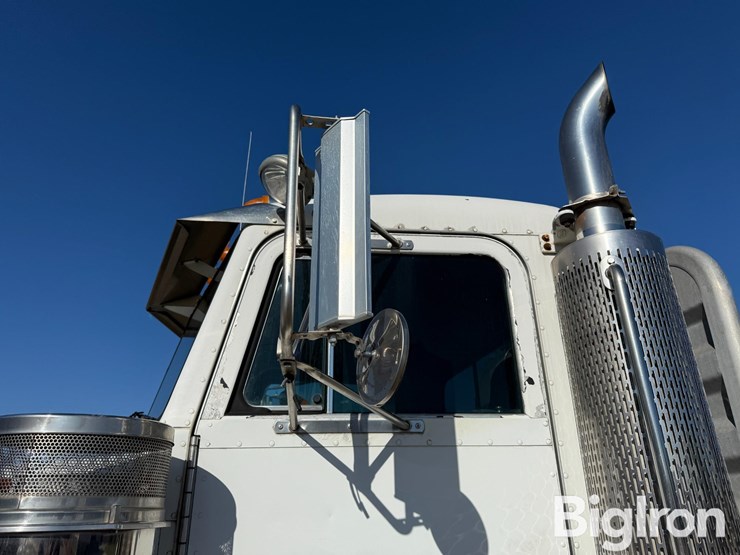 1997-peterbilt-378-image-12