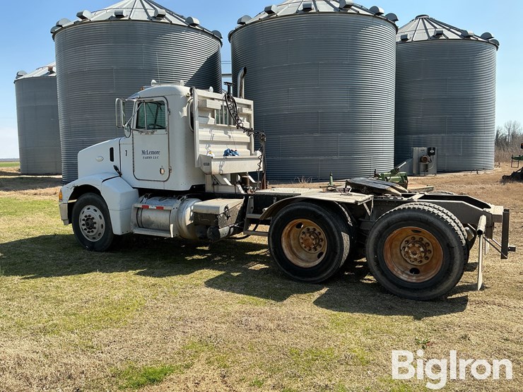 1997-peterbilt-385-image-8