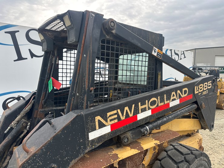 new-holland-lx885-image-9