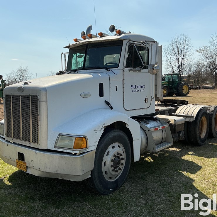 1997 PETERBILT 385