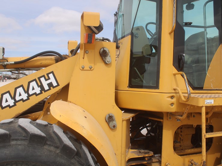 1998-john-deere-444h-image-30