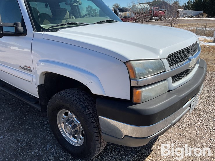 2003-chevrolet-silverado-2500-image-20