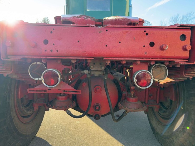 autocar-u70-truck-tractor-image-25